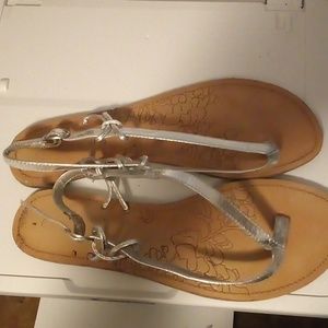GUD - Wild Diva Silver Flat Sandals - Size 8